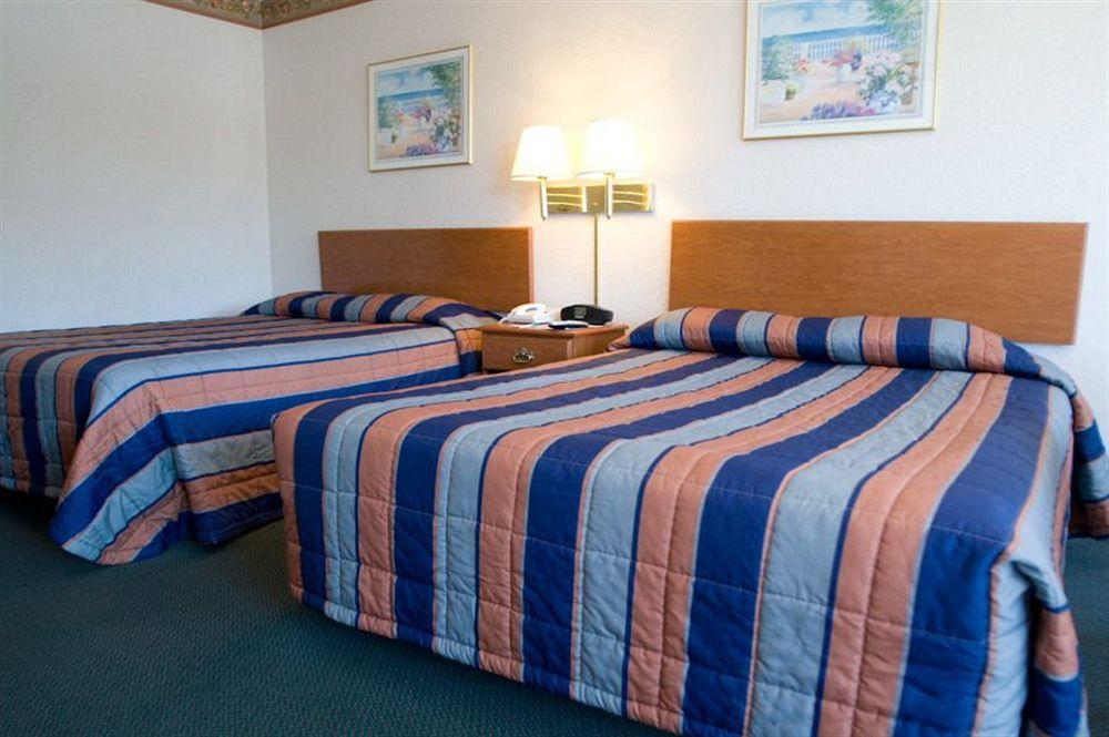 Vagabond Inn Σανιβέιλ Εξωτερικό φωτογραφία