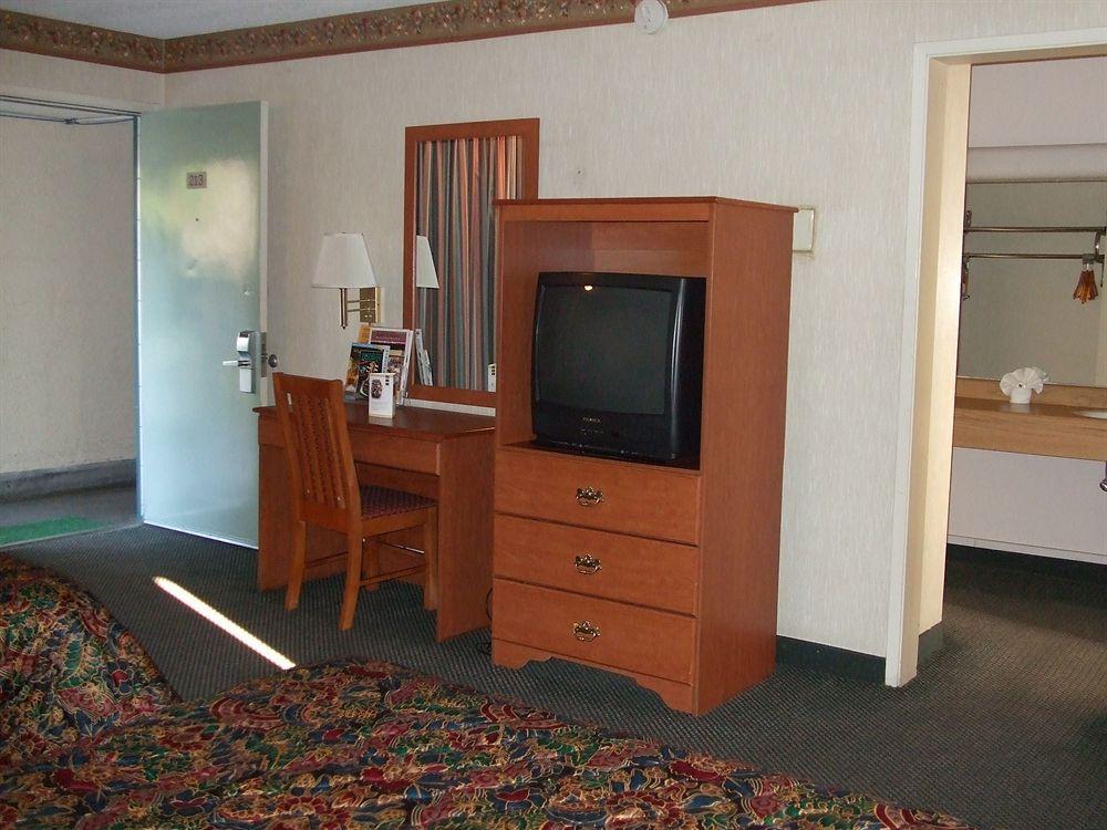 Vagabond Inn Σανιβέιλ Εξωτερικό φωτογραφία