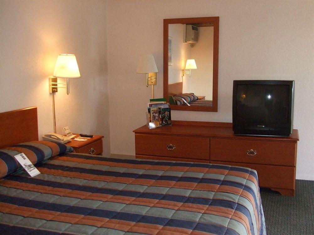 Vagabond Inn Σανιβέιλ Εξωτερικό φωτογραφία